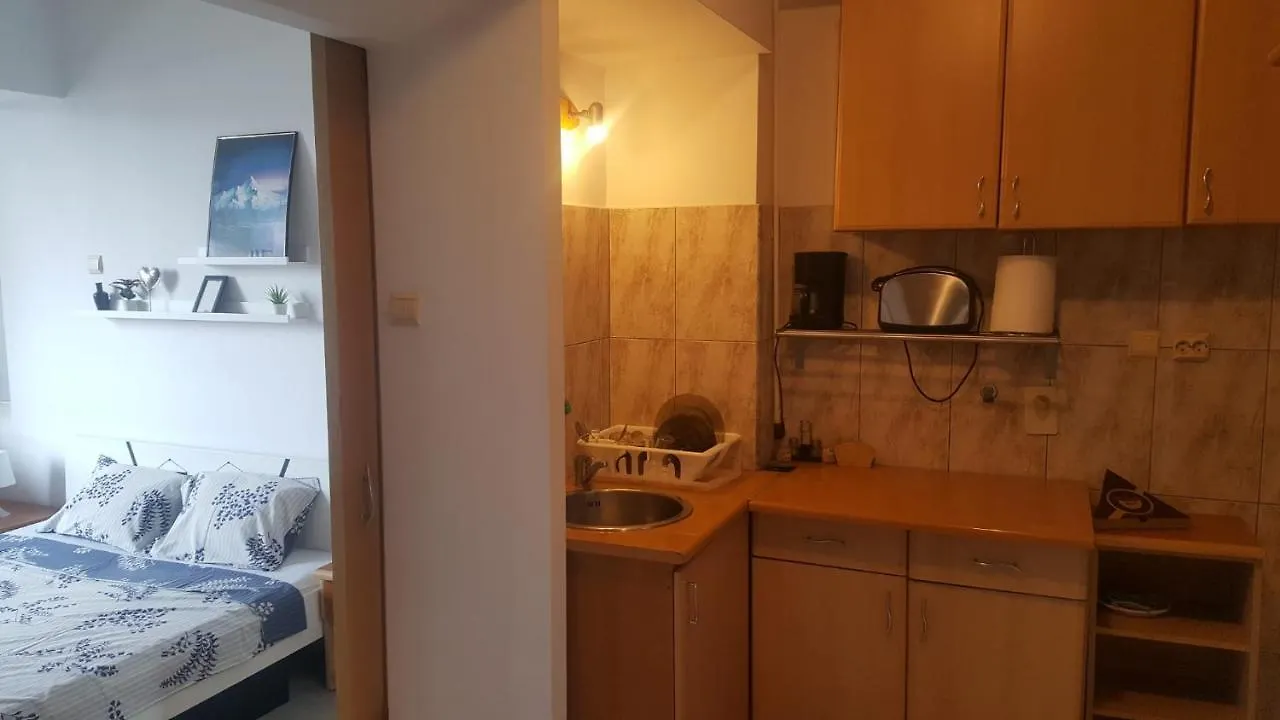 Calea Victoriei Studio Bucharest 0*,  Romania